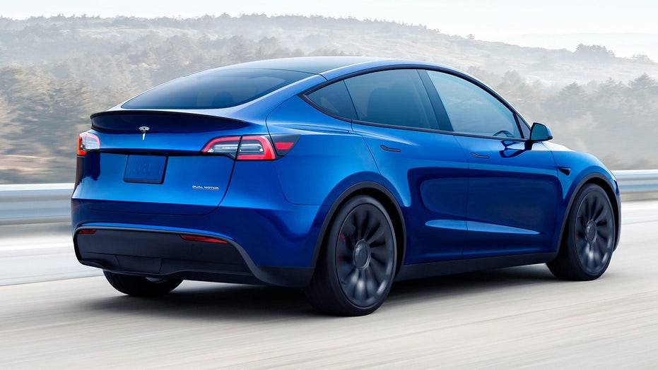 Tesla model y2
